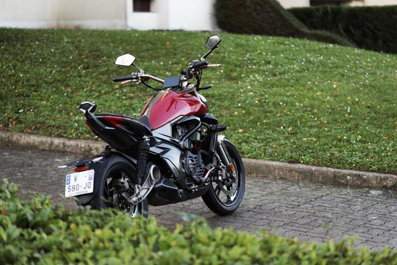  - Zontes 310V | Les photos de notre essai A2 de la mini Diavel